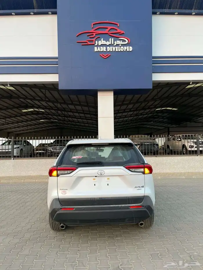 تويوتا Rav4 LE دبل 2025 2