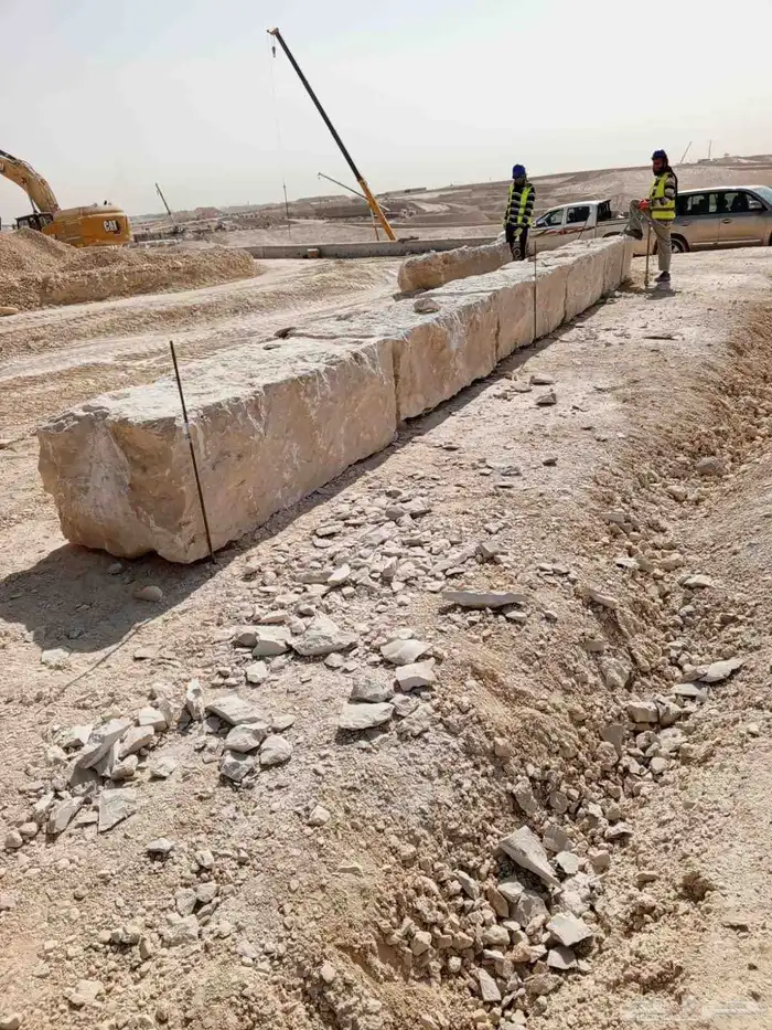 مقاول جميع انواع الحجر الطبيعي بأنواعها 1