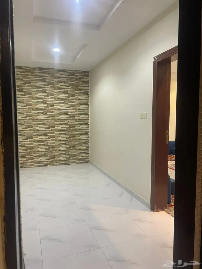 للبيع دور أرضي قفار تأسيس شقتين 6