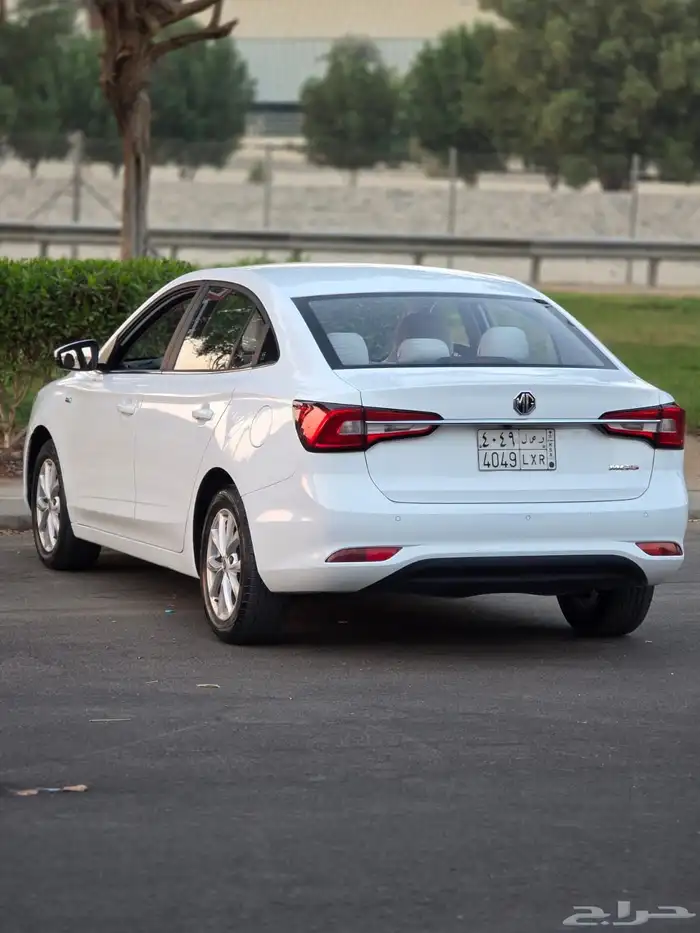 ام جي MG 2023 نص فل بصمه 13