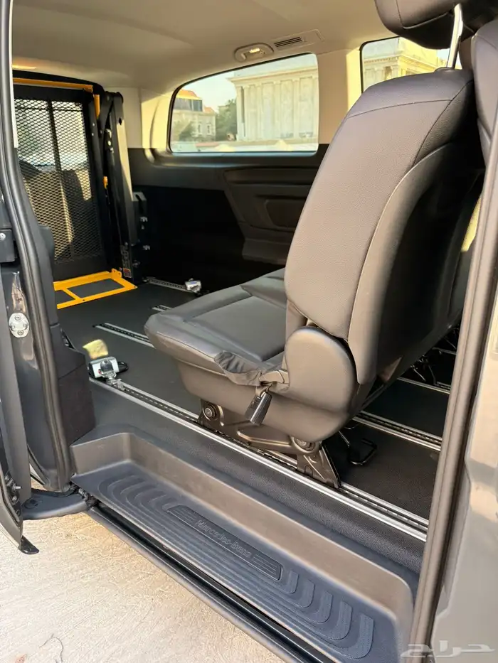 مرسيدس Vito Tourer 2020مجهزة للنقل الخاص 10