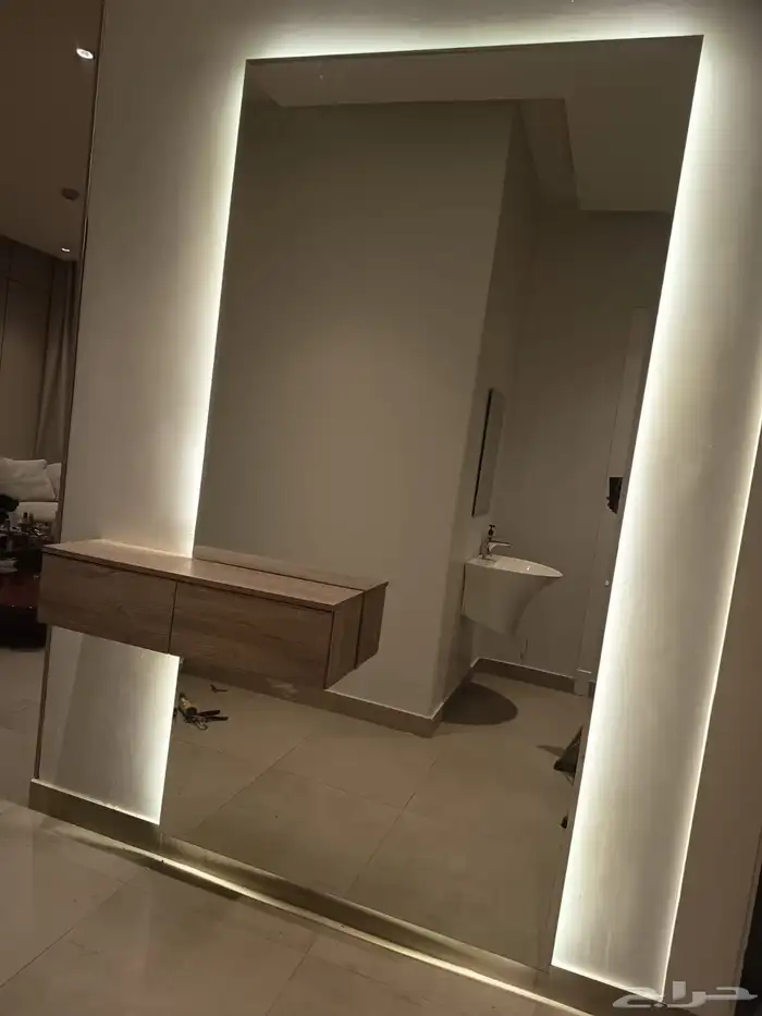 دكور شاشة و دواليب حسب التصميم 4