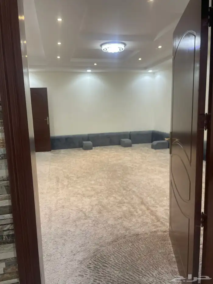 للبيع دور أرضي قفار تأسيس شقتين 3