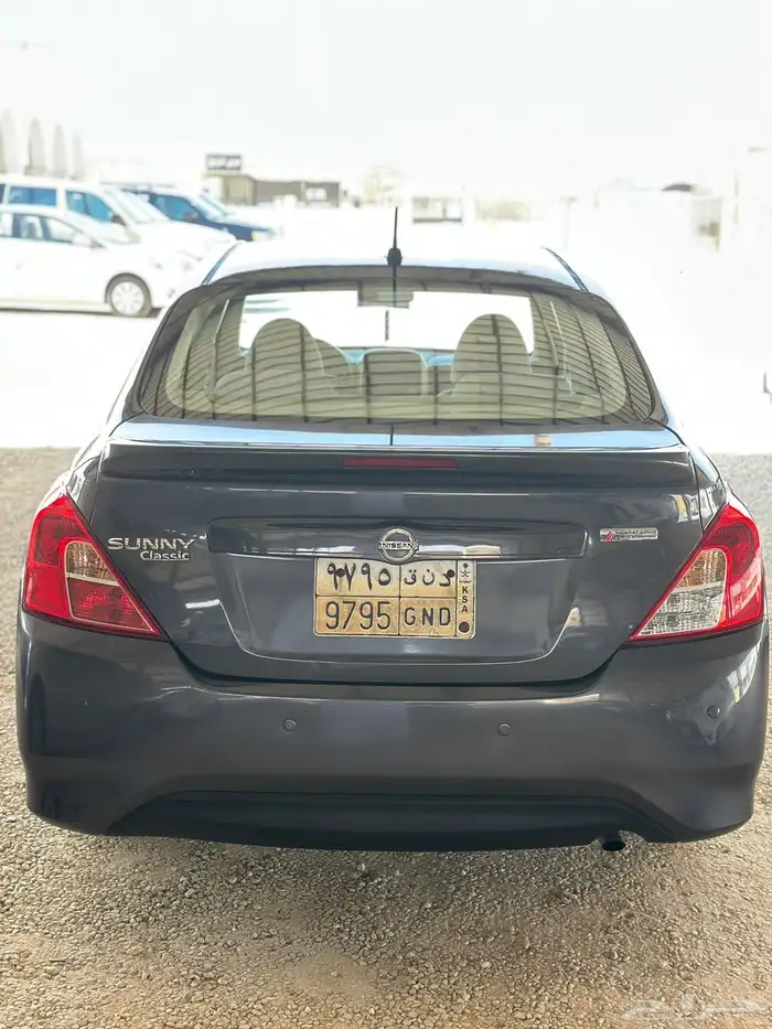 للبيع نيسان صني 2020 نظيفه 7