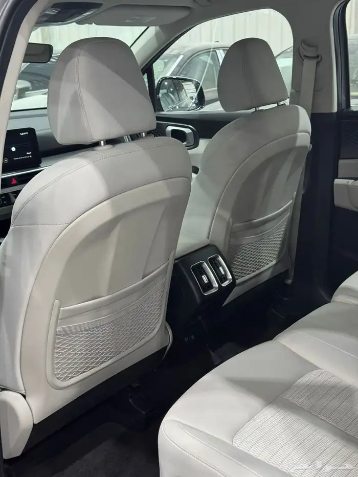 كيا سورنتو 2024 6 سلندر سعودي - عداد 65 الف كيلو 6