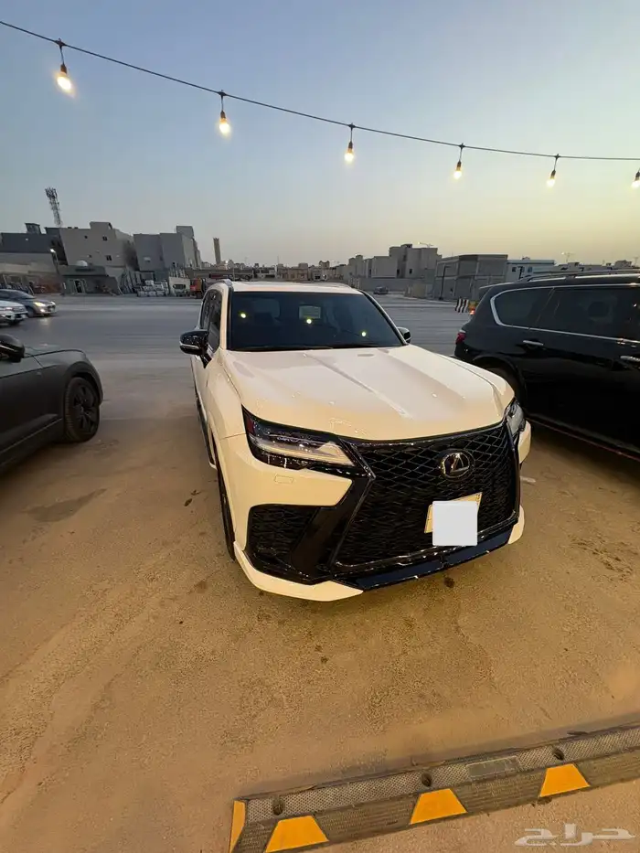للبيع جيب لكزس LX570 0