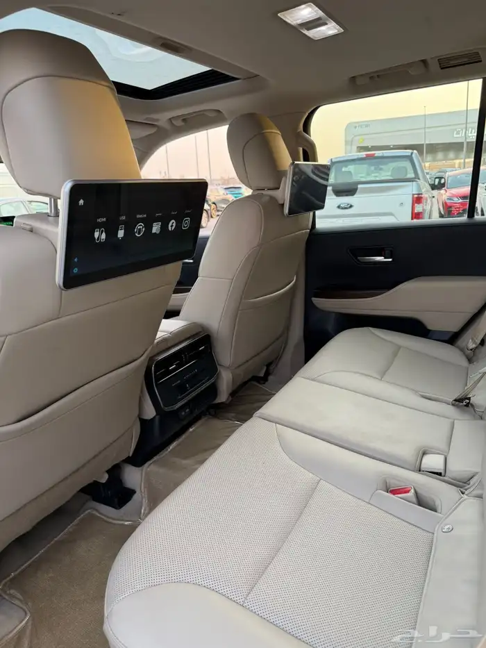 لاندكروزر جي اكس ار 4موديل 2024 2