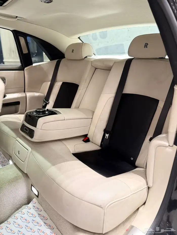 رولز رويس قوست 8