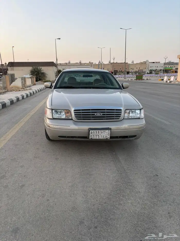 فورد فكتوريا 2010 فل كامل سعودي 16