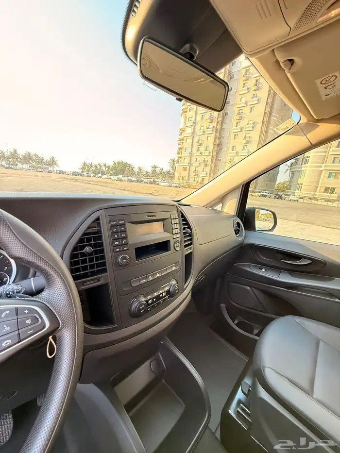 مرسيدس Vito Tourer 2020مجهزة للنقل الخاص 8