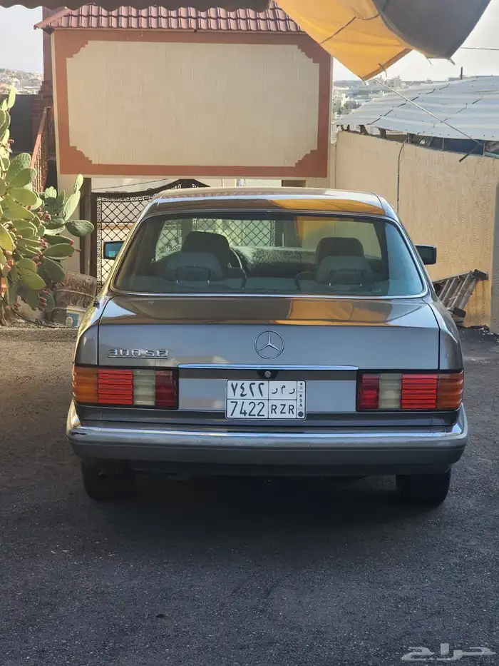 مرسيدس بنز 1990 300se 6