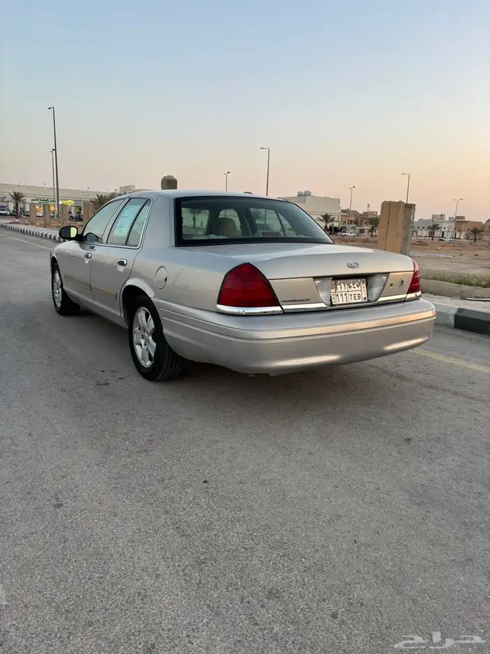 فورد فكتوريا 2010 فل كامل سعودي 15