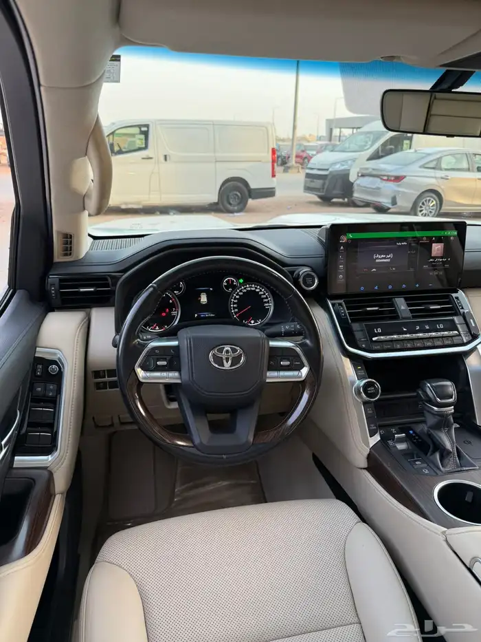 لاندكروزر جي اكس ار 4موديل 2024 1