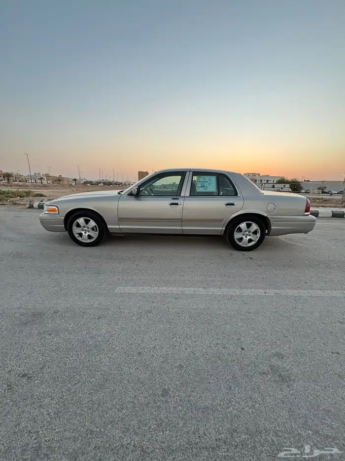 فورد فكتوريا 2010 فل كامل سعودي 8