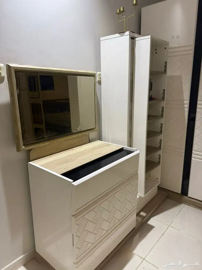 غرفة نوم تركي الصامل ما اختلف معه 1