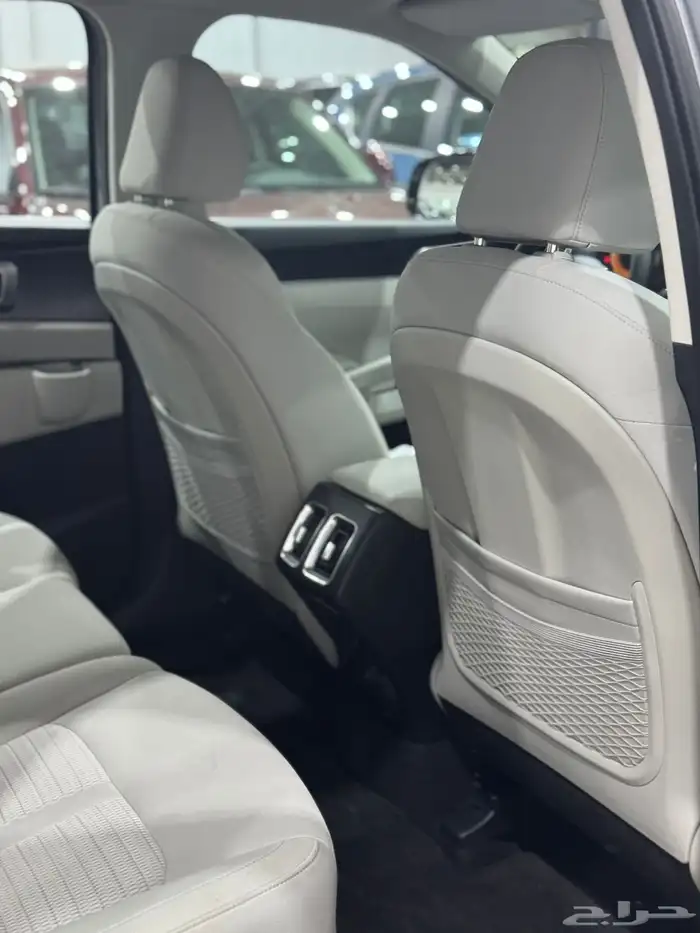 كيا سورنتو 2024 6 سلندر سعودي - عداد 65 الف كيلو 7