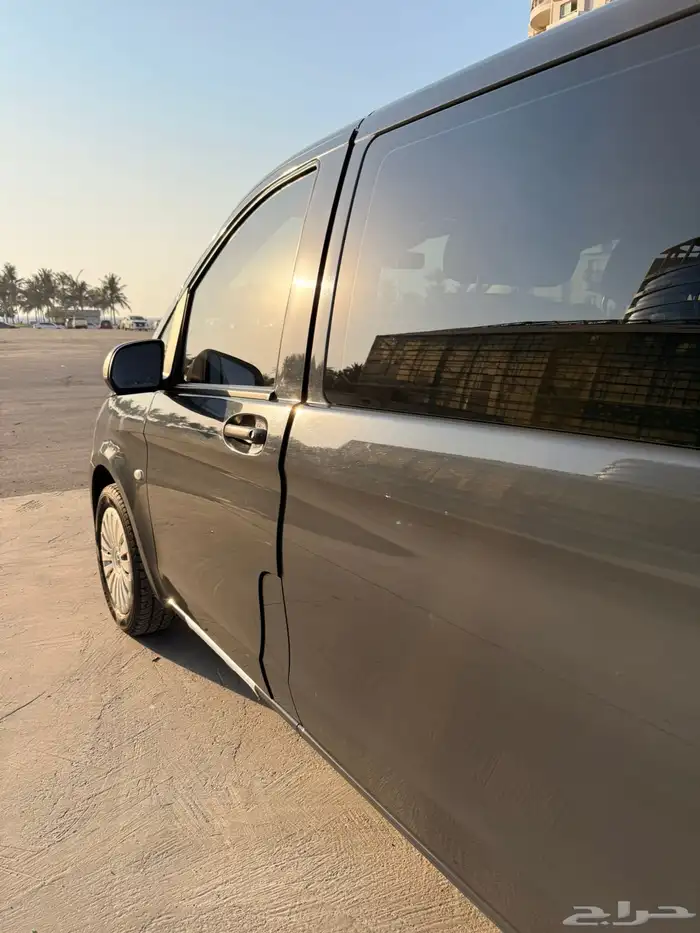 مرسيدس Vito Tourer 2020مجهزة للنقل الخاص 17