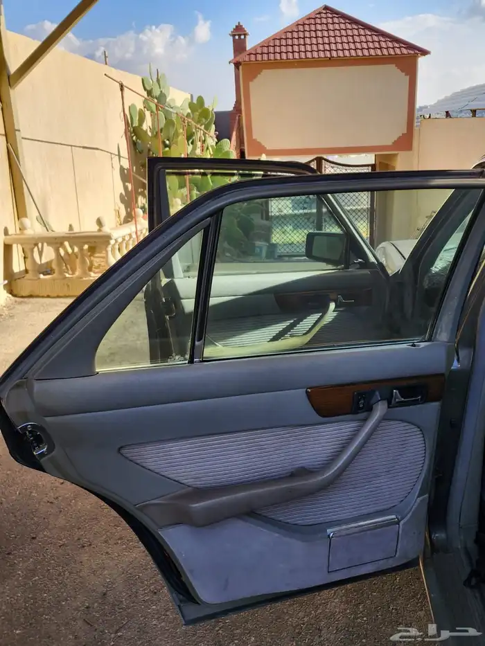 مرسيدس بنز 1990 300se 7