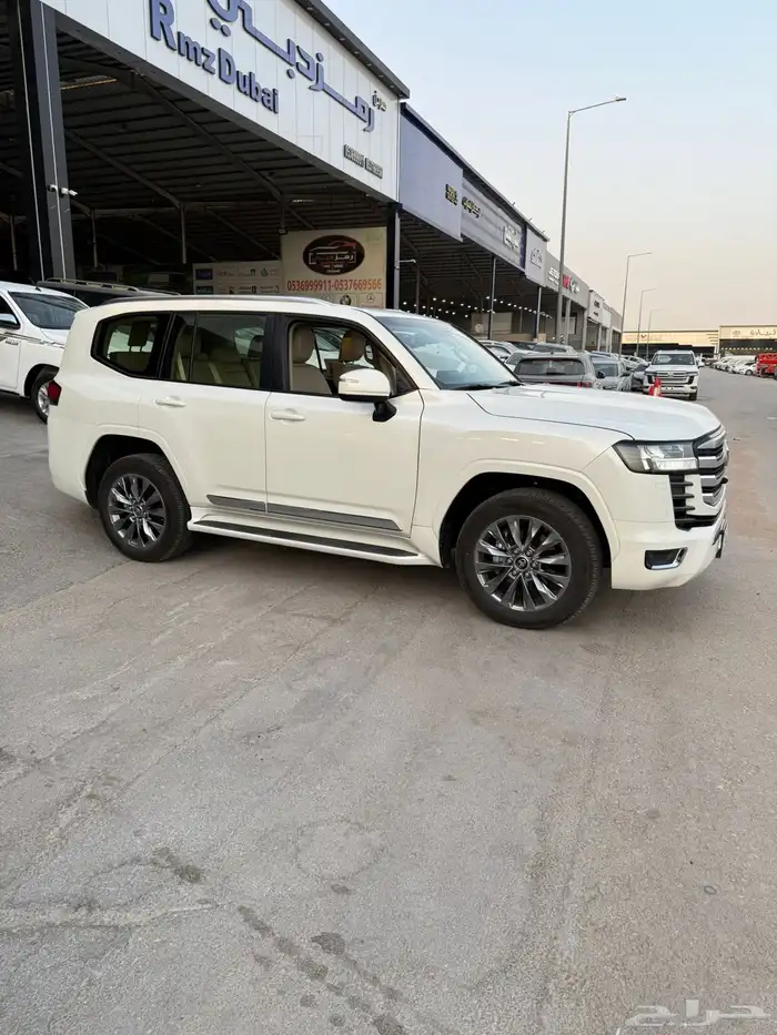 لاندكروزر جي اكس ار 4موديل 2024 5