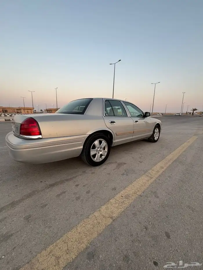 فورد فكتوريا 2010 فل كامل سعودي 11