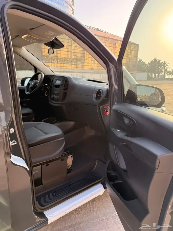 مرسيدس Vito Tourer 2020مجهزة للنقل الخاص 15