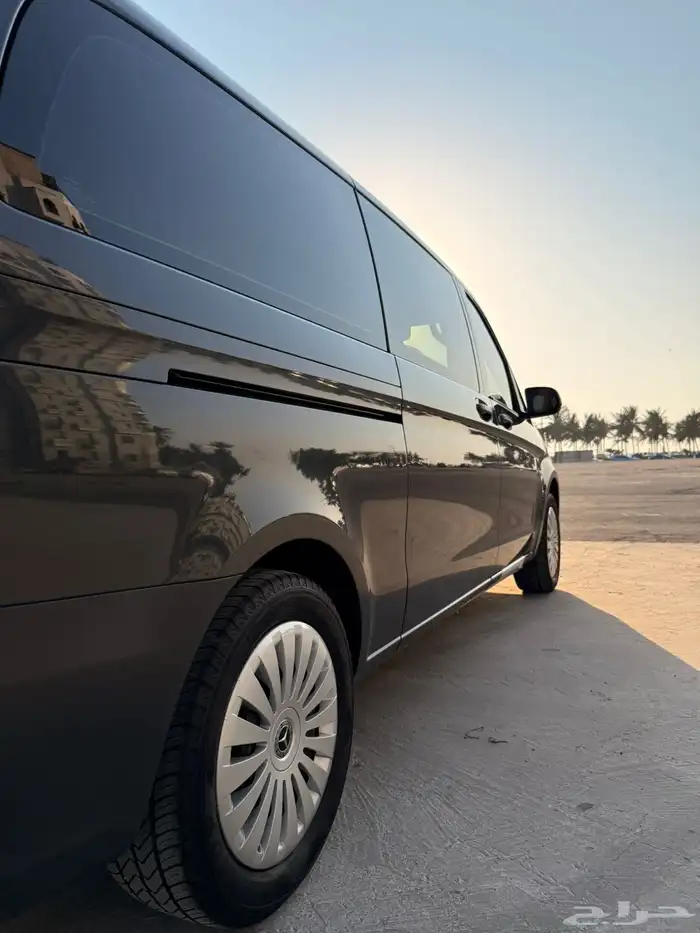 مرسيدس Vito Tourer 2020مجهزة للنقل الخاص 12