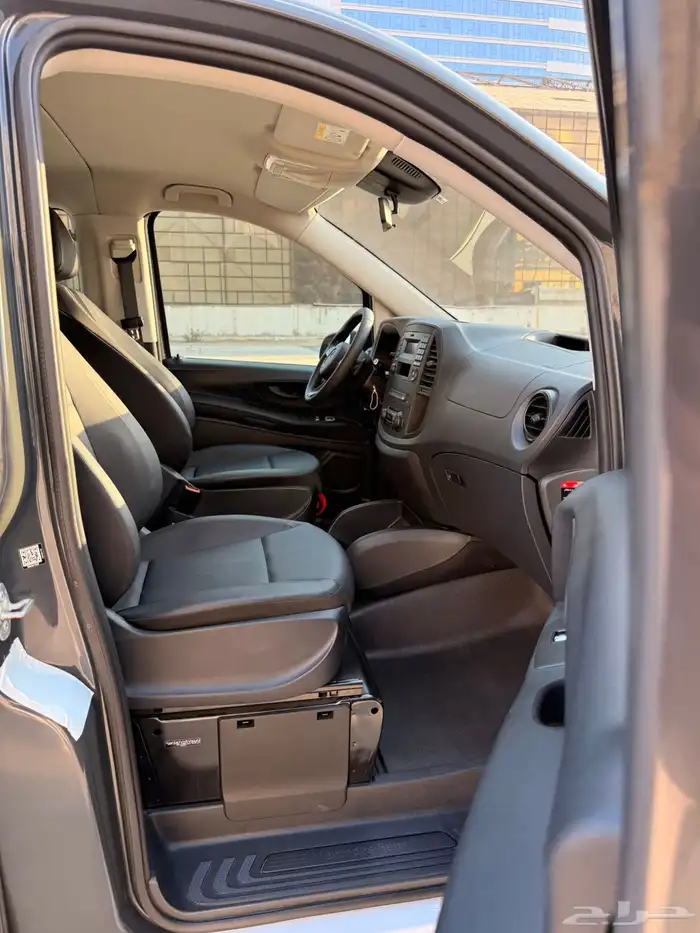 مرسيدس Vito Tourer 2020مجهزة للنقل الخاص 18