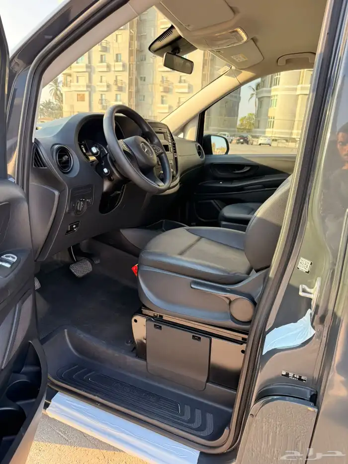 مرسيدس Vito Tourer 2020مجهزة للنقل الخاص 6