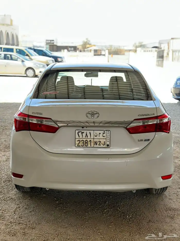 للبيع تويوتا كورلا 2015 نص فل نظيفه 7