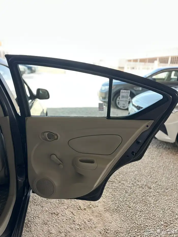 للبيع نيسان صني 2020 نظيفه 15