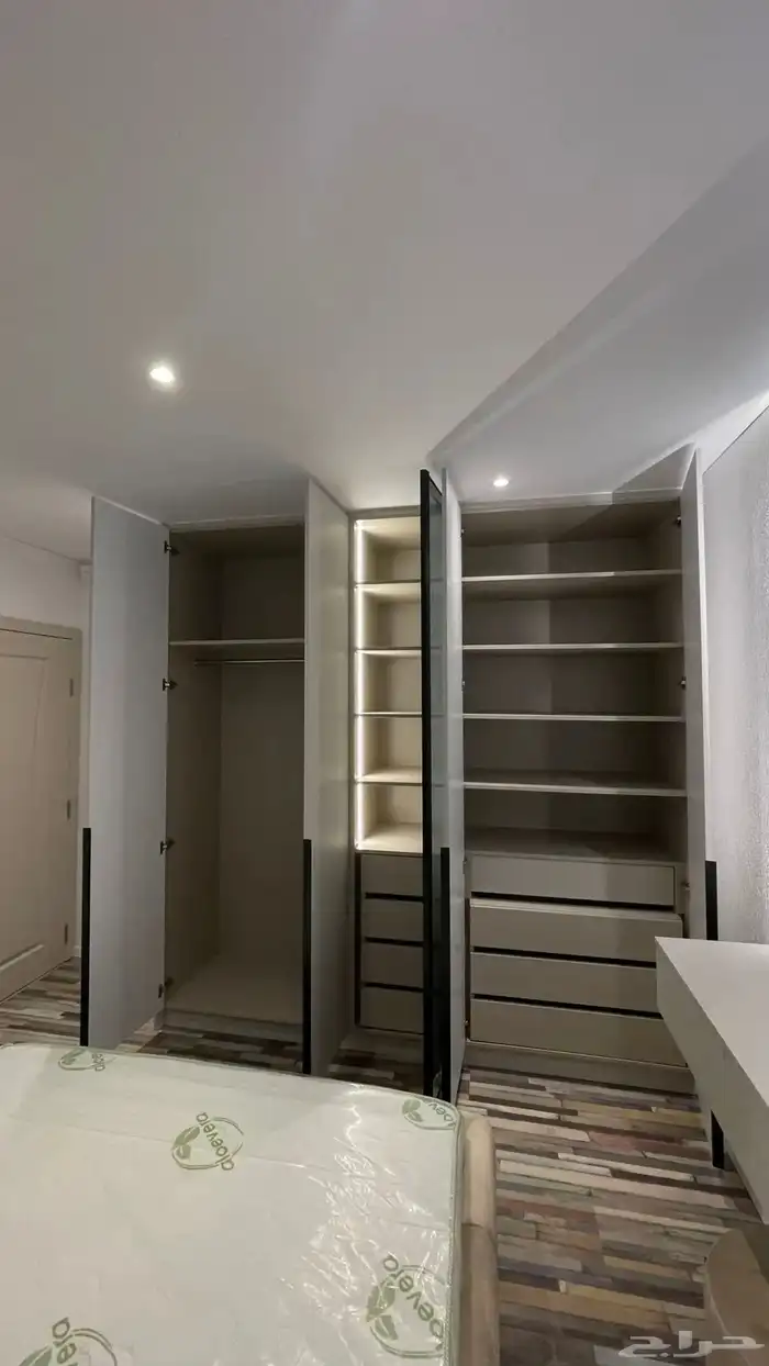 تفصيل غرفة نوم و مطبخ على حسب الطلب خزائن_ملابس 18