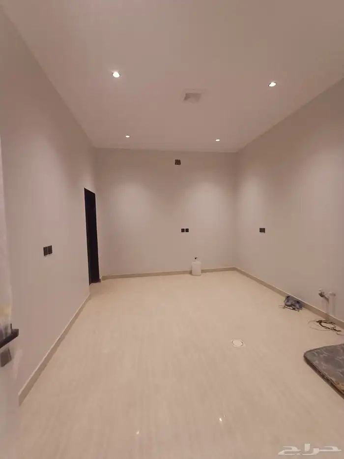 للبيع فيلا دبلكس درج داخلي حي الرمال درة تنال 5