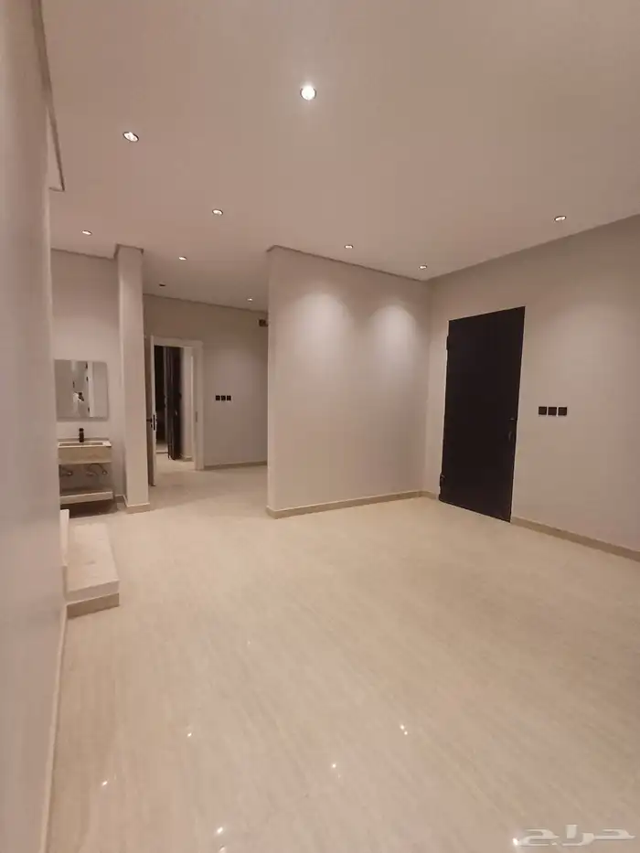 للبيع فيلا دبلكس درج داخلي حي الرمال درة تنال 2