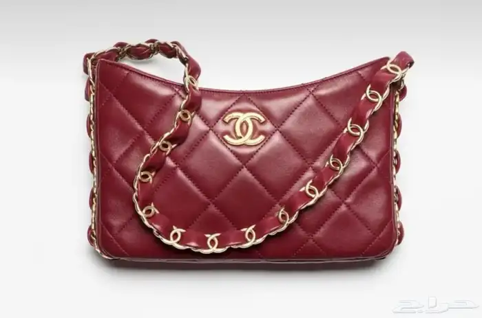 شنطه ماركات ديور قودشي شانيل وجميع إلى منزله متوفره لطلب 60