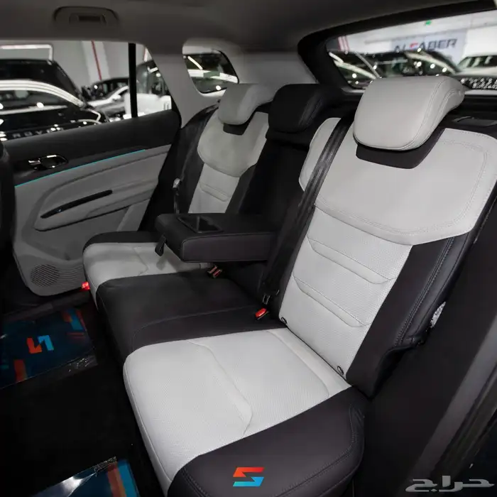 فورد تيريتوري تيتانيوم 2025 5