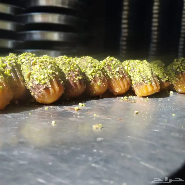 شيف حلواني شرقي مبدع 4