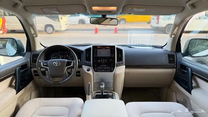 تويوتا لاندكروزر 9