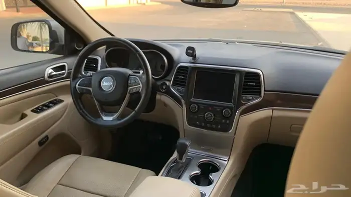 جيب شيروكي 2018 17