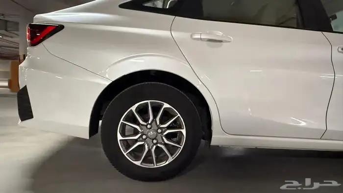 للبيع تايوتا يارس فئه Y موديل 2023 11