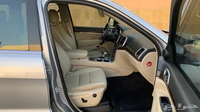 جيب شيروكي 2018 8