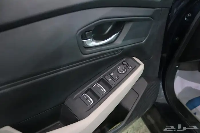 هوندا اكورد نص فل موديل 2025 بسعر 124.200 15