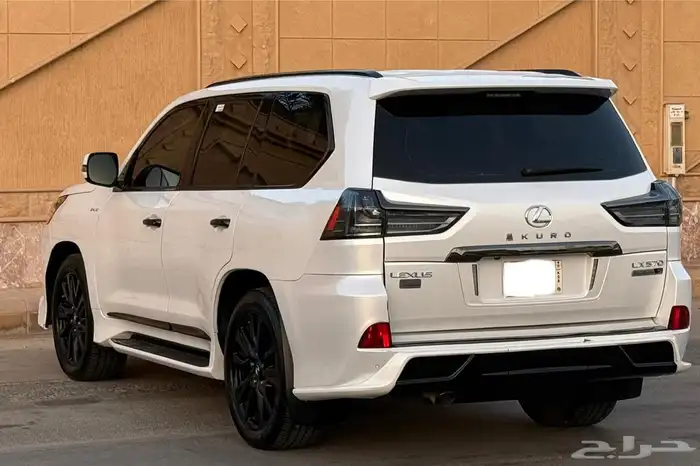 لكزس LX570 موديل 2020 12