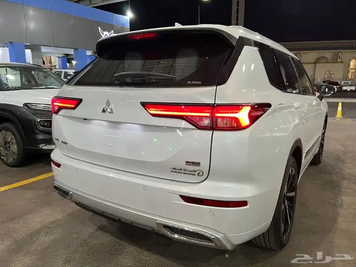 ميتسوبيشي اوتلاندر بريميوم 2025 كاش _أقساط جميع البنوك وشركا 5