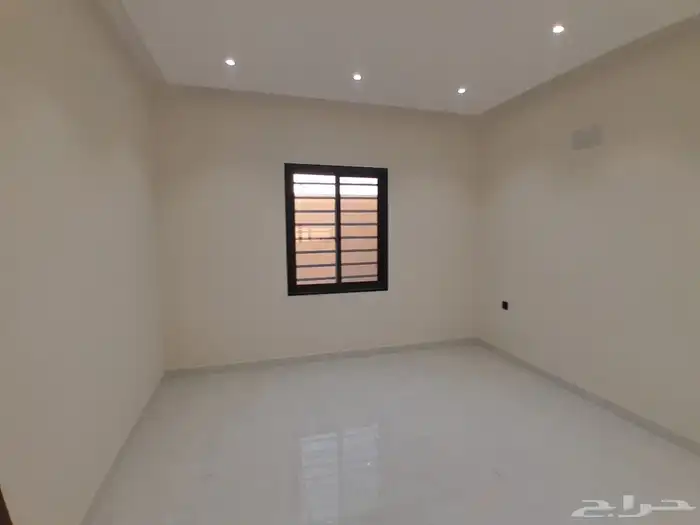 للبيع روف ارضي بمدخل سيارة بسعر 620الف مخطط 2 تشطيبات راقيه 17