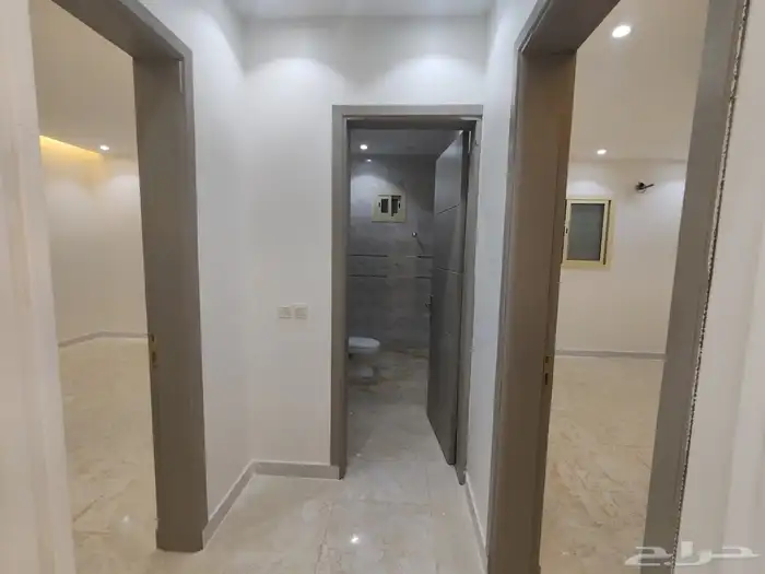 دور معه شقه خلفي للبيع ديلوكس 16