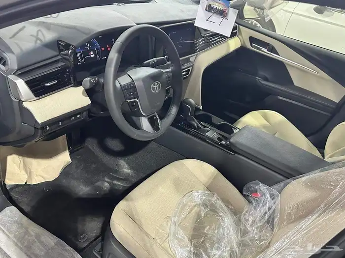 تويوتا كامري LE بنزين اللون تيتانيوم موديل 2025 تقسيط وكاش 6