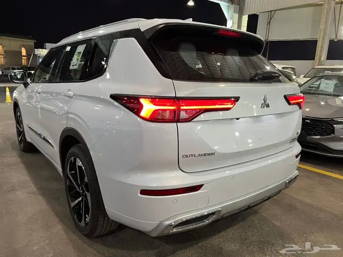 ميتسوبيشي اوتلاندر بريميوم 2025 كاش _أقساط جميع البنوك وشركا 4