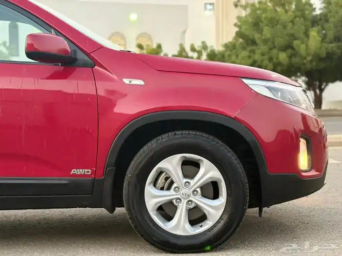 للبيع كيا سورنتو نظييف 13