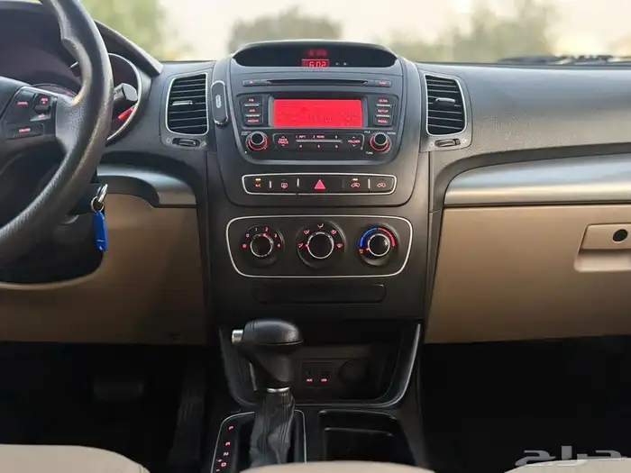 للبيع كيا سورنتو نظييف 19