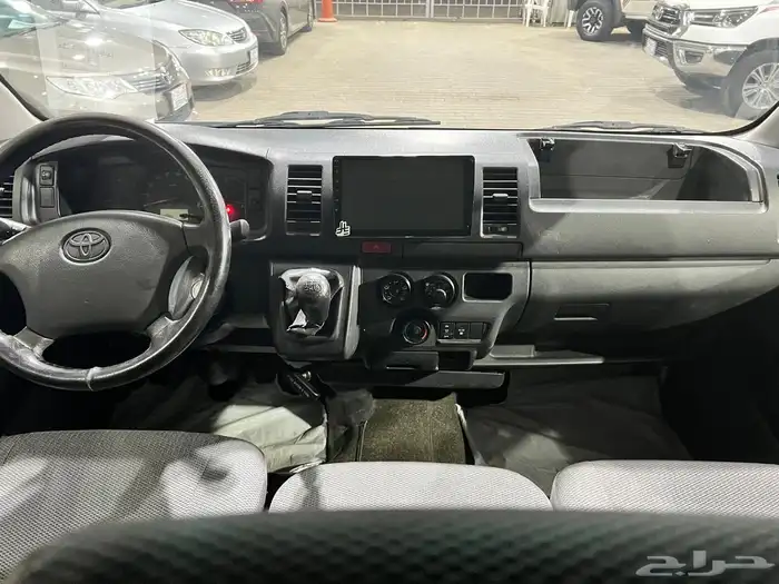 باص تويوتا 15 راكب موديل 2014 بنزين 0